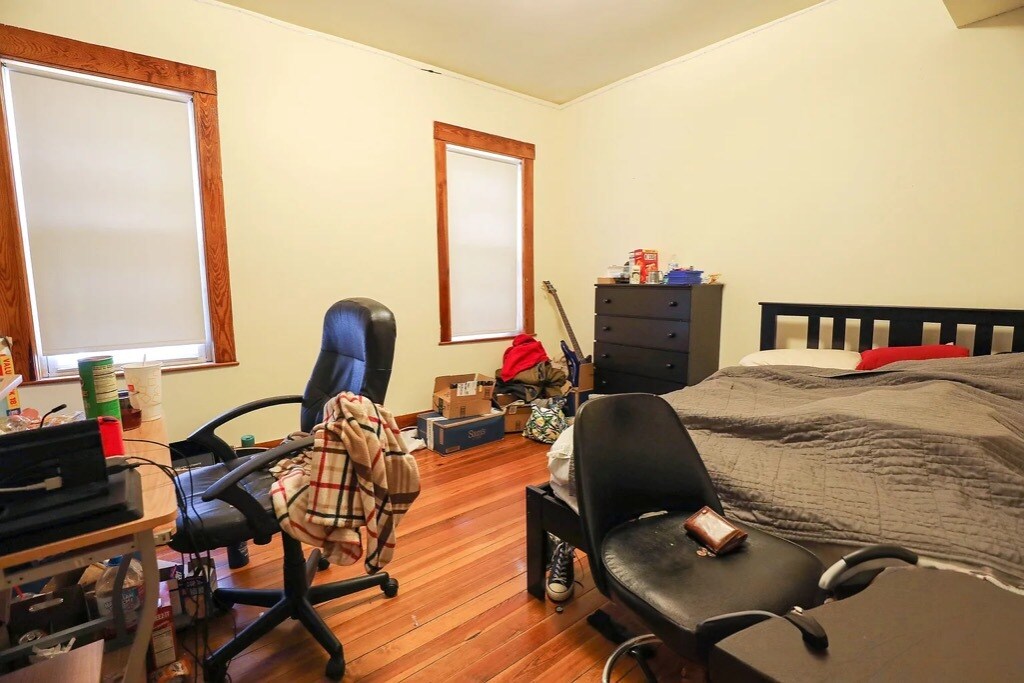 Building Photo - 346 Faneuil St