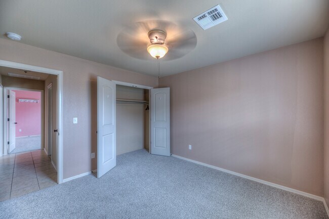 Building Photo - 1501 W Birmingham St