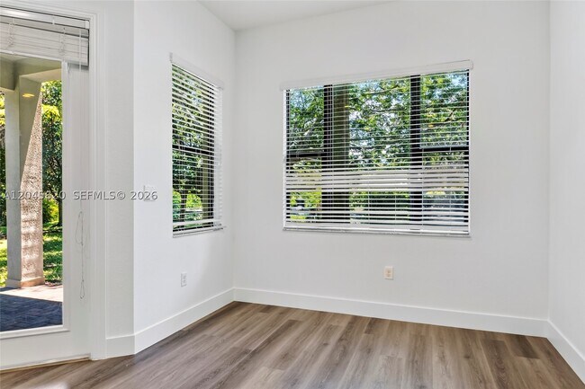 Building Photo - 142 SW 127th Terrace
