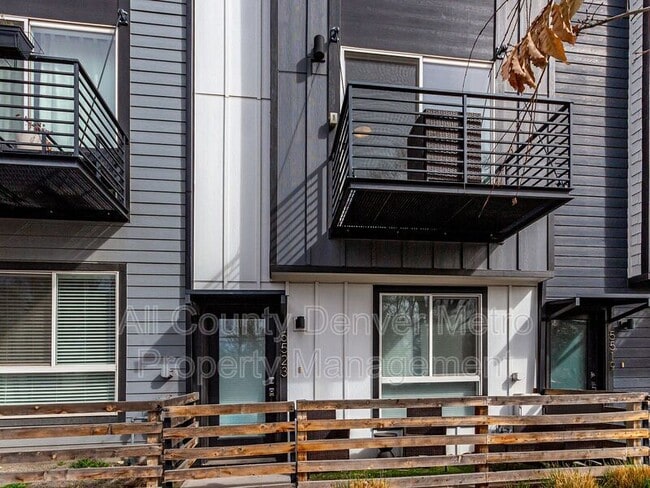 Building Photo - 5523 W 10th Ave
