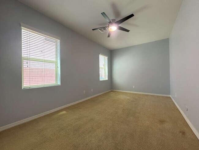 Building Photo - COMING SOON! LYONS GATE 5 BDRM + LOFT W CO...