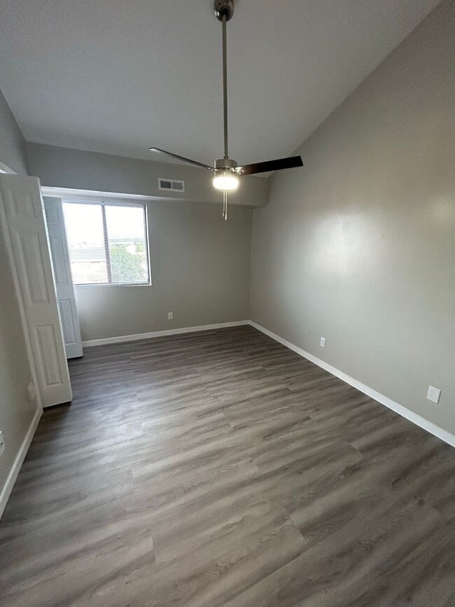 Building Photo - 1018 Blue Ridge Dr