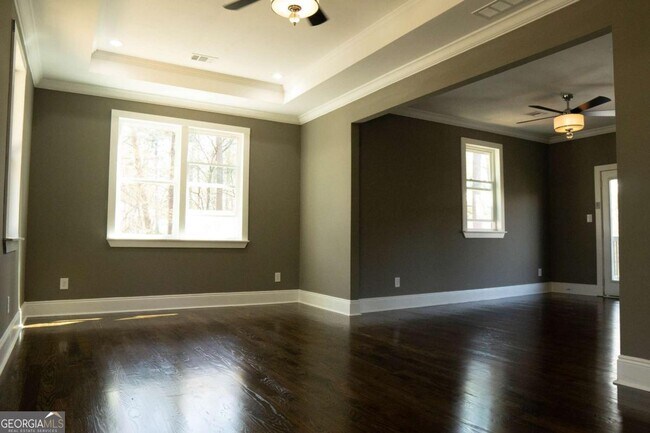 Building Photo - 1433 Merriman Ln NE