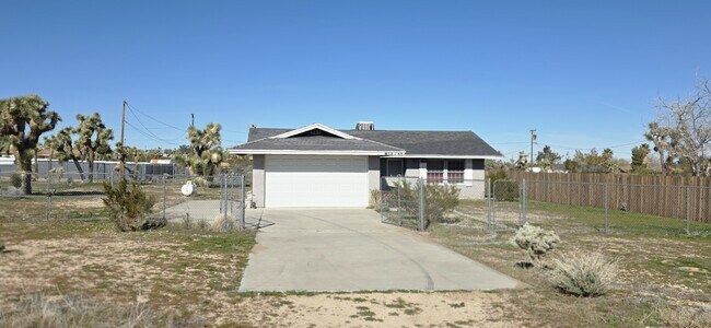 Building Photo - 58788 Sun Mesa Dr