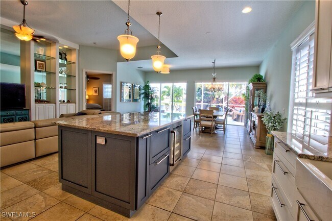 Building Photo - 7931 Valentina Ct