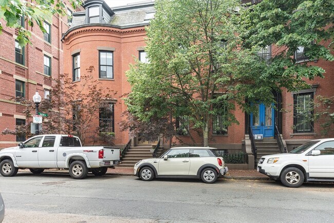 Building Photo - 78 W Concord St