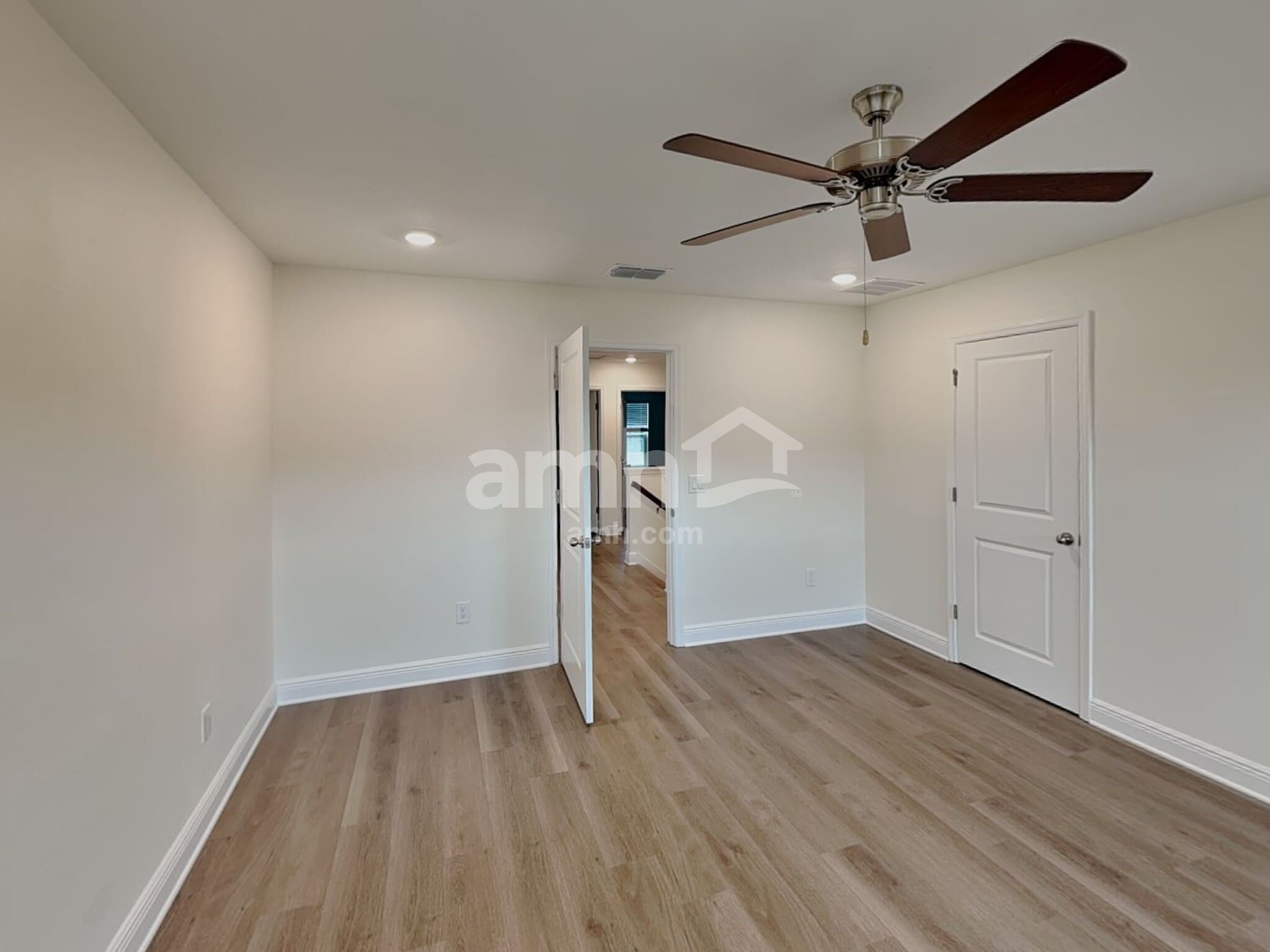 Building Photo - 5986 Pinewood Ests Dr