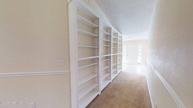 Building Photo - 1826 Blue Ridge Dr