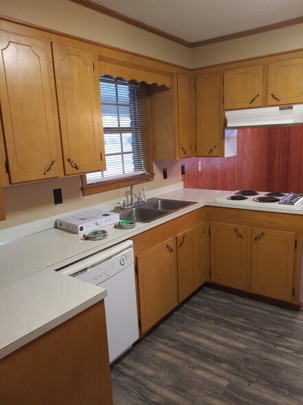 Building Photo - 509 Maxine Ave