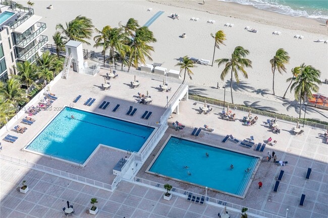 Building Photo - 2401 S Ocean Dr