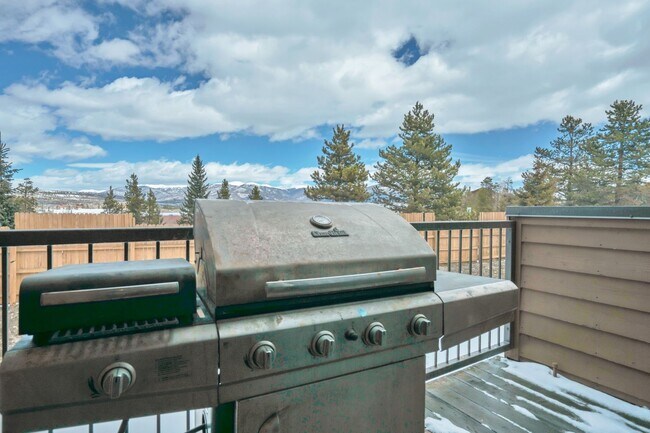 Building Photo - Price Reduced on this awesome Frisco Townhome! Garage! Great Natural Light! Views! Updates throug...