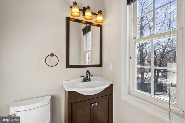 Building Photo - 8330 Westchester Dr