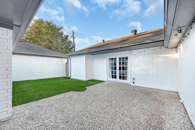 Building Photo - 10822 Bob White Dr