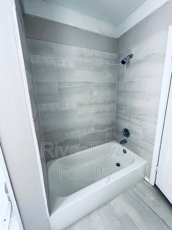 Building Photo - 3635 Carnes Ave