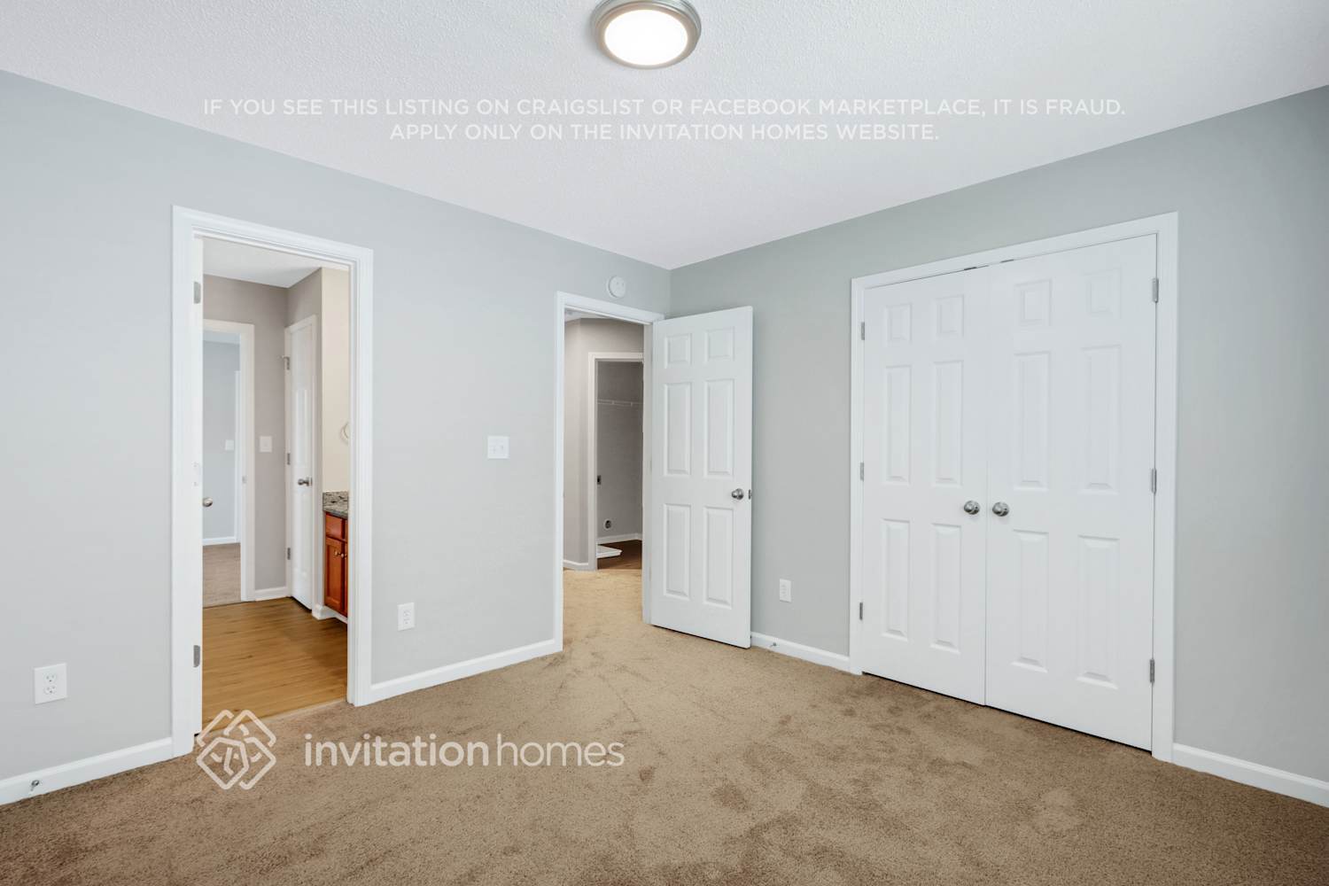 Building Photo - 9823 Dauphine Dr