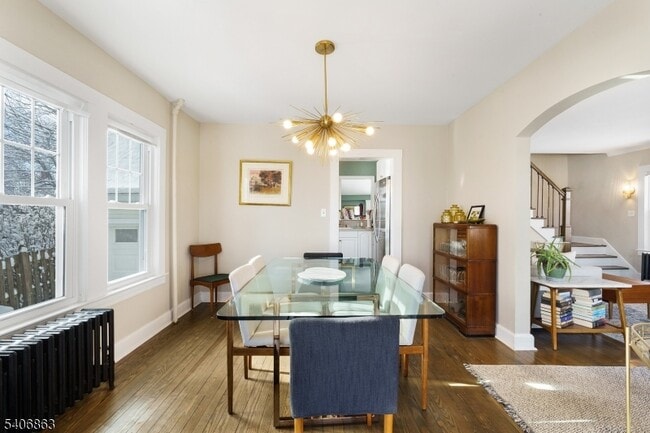 Building Photo - 11 Longview Trail E