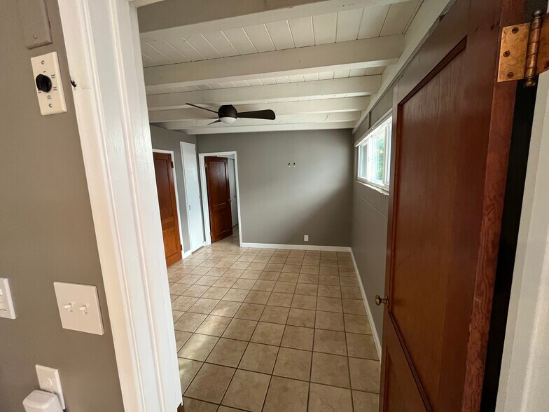 Building Photo - 4208 Mesa Grande Pl SE