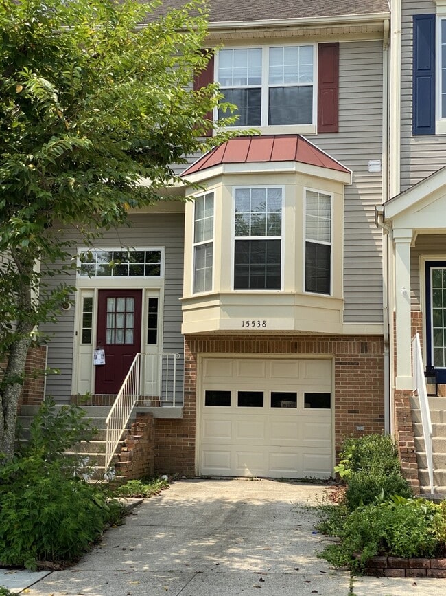 Primary Photo - 15538 Port Washington Ct