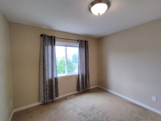 Building Photo - 6953 99th Ct S