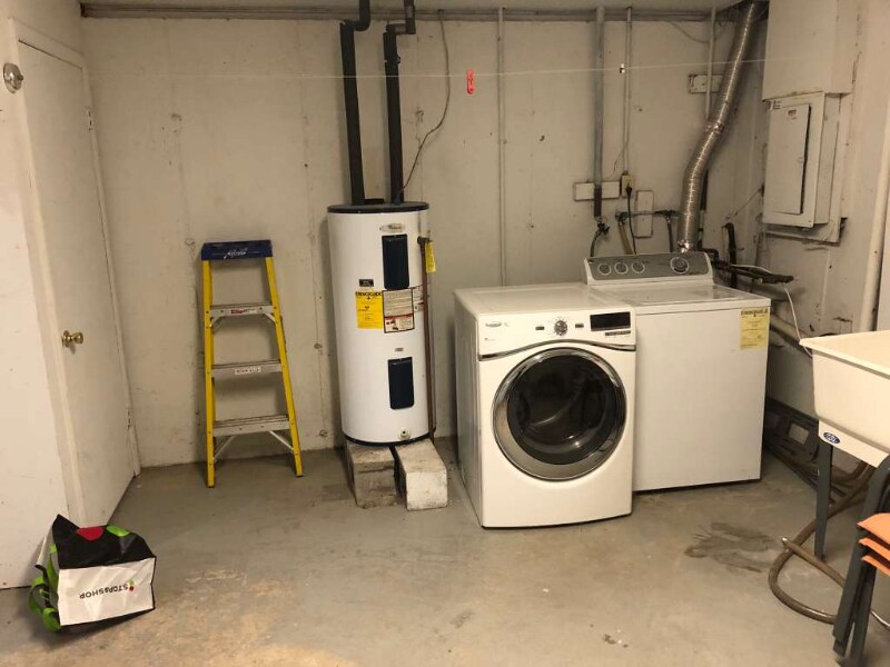 Building Photo - 110 Coalpit Hill Rd