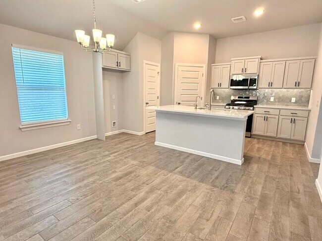 Building Photo - **Gorgeous Newer Build! 3 Bed 2 Bath**