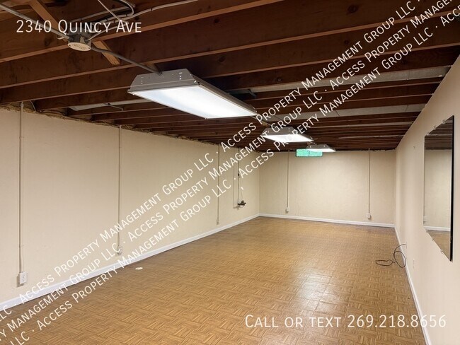 Building Photo - 2340 Quincy Ave
