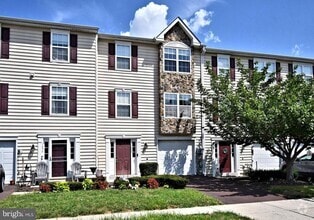 Building Photo - 1055 Balley Dr