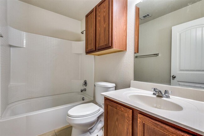 Building Photo - 712 Whitemarsh Dr