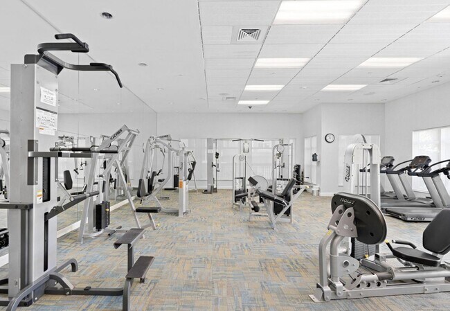 Building Photo - 600 S Dixie Hwy