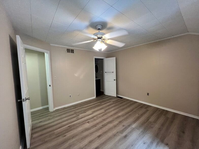 Bedroom #1 - 51 Little Deer Creek Rd