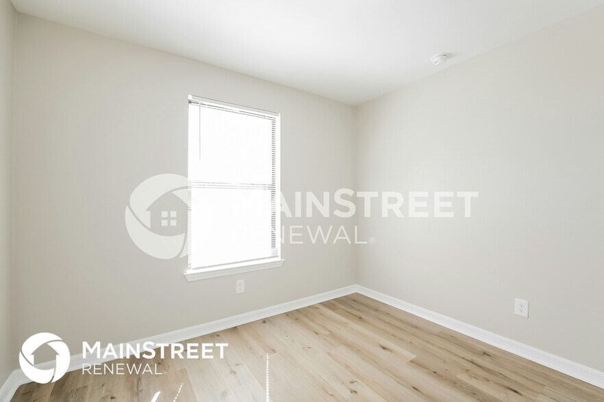 Building Photo - 2806 58th St W