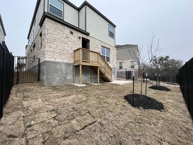 Building Photo - 1531 N Red Bud Ln