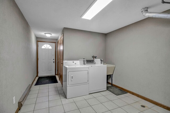 Building Photo - 2728 Niagara Falls Blvd