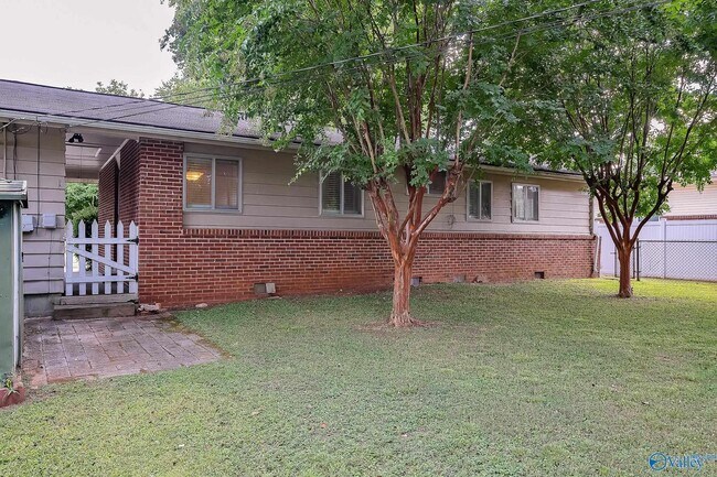 Building Photo - 2906 Morgan St SW