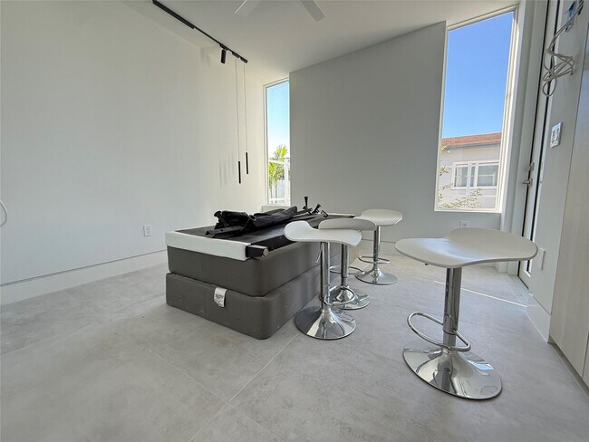 Building Photo - 12245 SW 29th Terrace