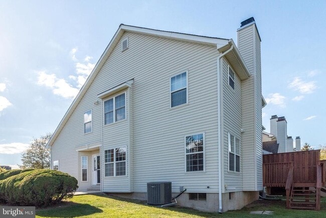 Building Photo - 940 Bentley Ct