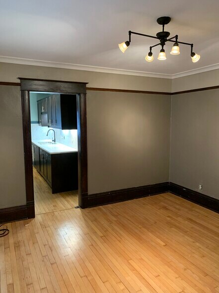 Building Photo - 947 Spaight St