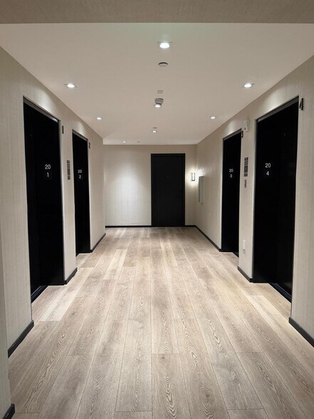 Building Photo - 398 NE 5th St