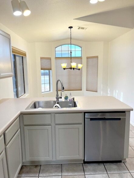 Building Photo - 2429 E Patrick Ln