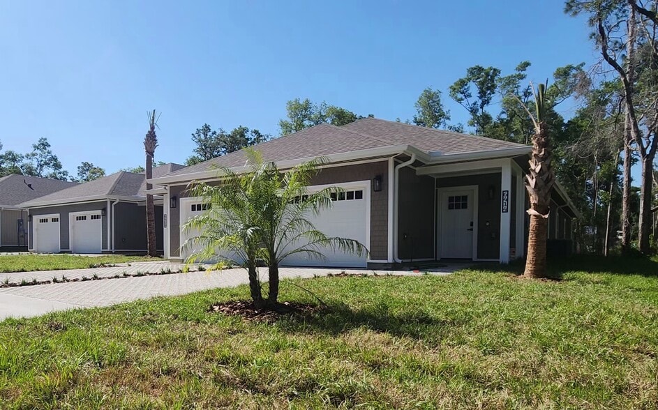 Building Photo - 6414 W Flanders Ln