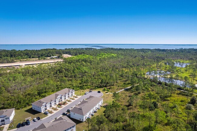 Building Photo - 64 Crossing Ln