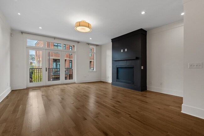 Building Photo - M West