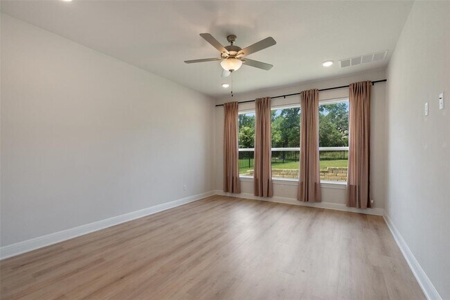 Building Photo - 159 Fireside Rd