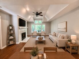 Building Photo - 1062 Washington St