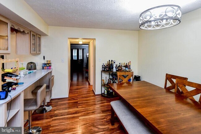 Building Photo - 5318 Halibut Pl