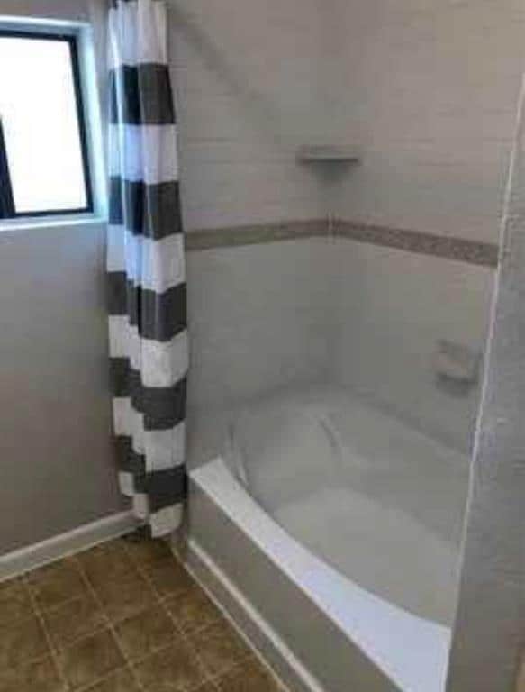 Building Photo - 145 Henna