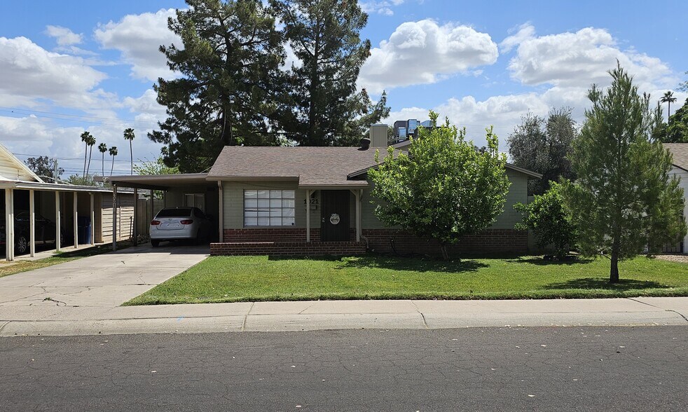 Building Photo - 1021 S Una Ave