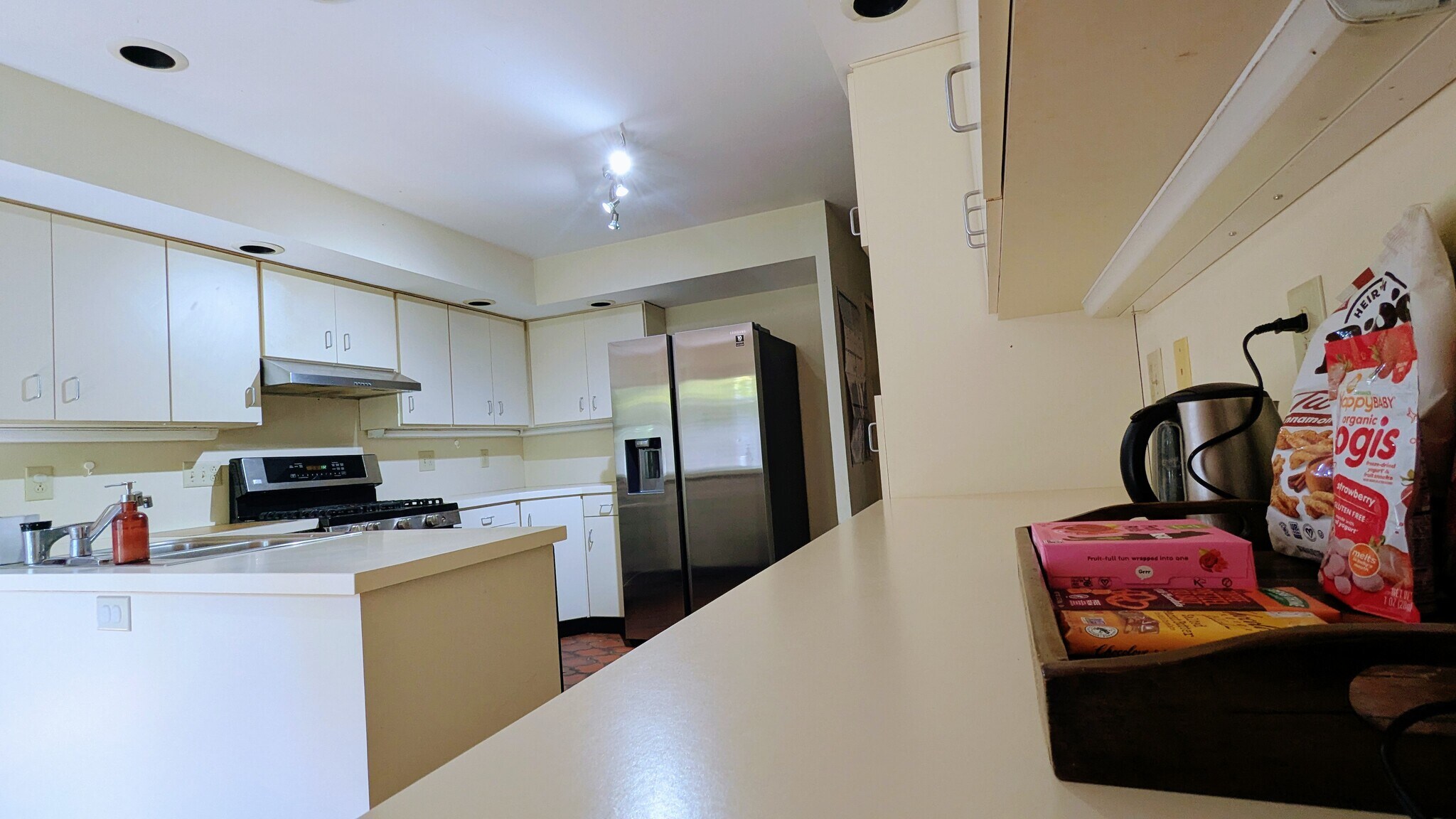 Building Photo - 550 Valewood Ln