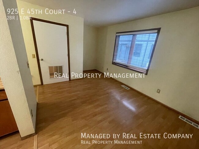 Building Photo - 925 E 45th Ct