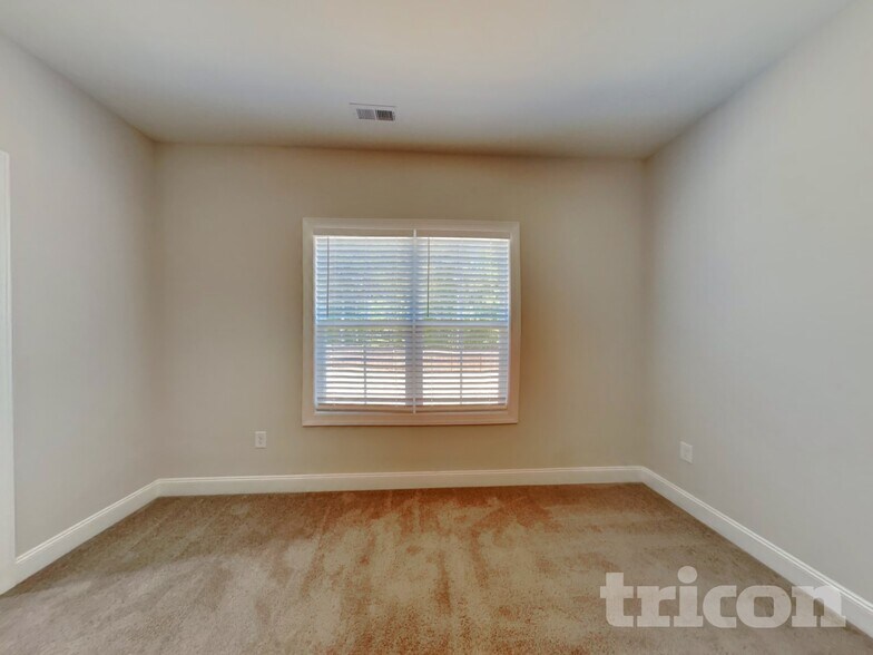 Building Photo - 89 D L Phillips Ln